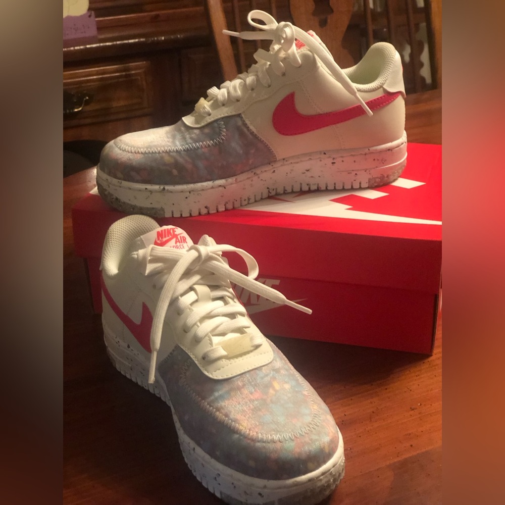 SALE….. New Nike Air Force 1 Pink w Sand Accent. Limited Addition Size 7.5 U.S.